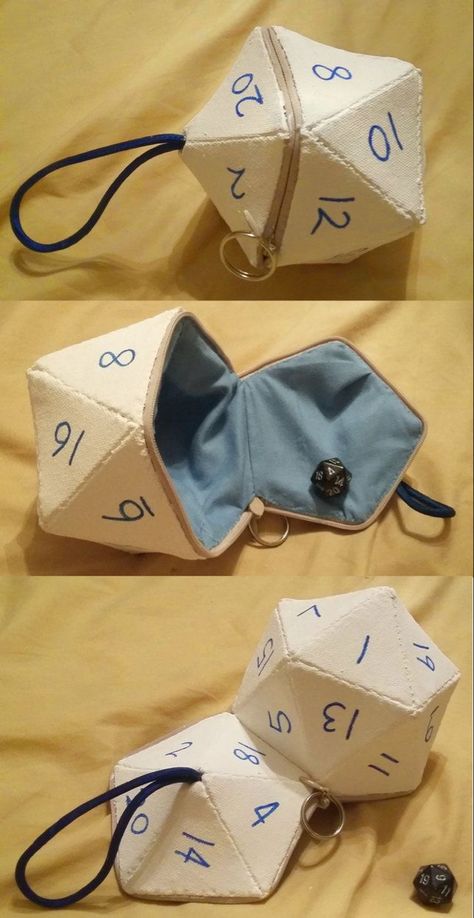 Dice Bag Pattern Sewing, Dnd Crafts, Dice Bags, D20 Dice, Cute Sewing Projects, Sewing Stuffed Animals, Dice Bag, Creation Couture, Sewing Design