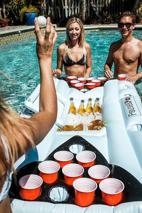 College Pool Party, Pool Party Asthetics, Pool Party For Adults, Lake Party Ideas For Adults, Beer Pong Aesthetic, Beach Beer Pong, Beer Pong Pool Float, Bachelorette Party Pool Floats, Pool Beer Pong