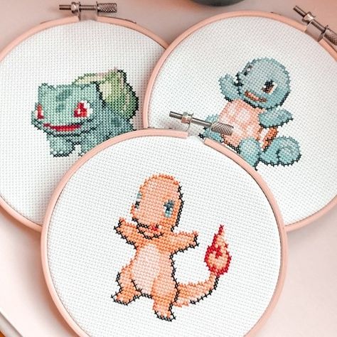 Starter Pokemon, Pokemon Cross Stitch, Snitches Get Stitches, Pokemon Diy, Anime Embroidery, String Crafts, Fabric Colour, Minecraft Designs, Diy Decoration