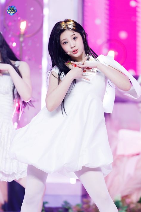 illit wonhee for mcountdown 'magnetic' photo behind Korean Aesthetic, Pre Debut, Lucky Girl, Pledis Entertainment, Kpop Outfits, Stage Outfits, Kpop Idol, South Korean Girls, Girl Group