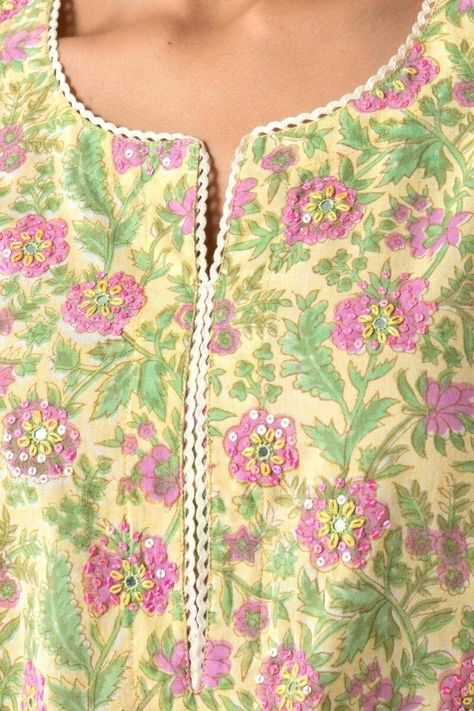 Kurta Neck Design Neckline Simple, Neck Embroidery Designs For Printed Kurtis, Straight Suit Neck Designs, Cotton Salwar Neck Designs Pattern, Printed Suit Neck Designs Indian, Simple Necklines For Kurtis, Cotton Printed Kurta Designs Women, Print Kurti Neck Design, Yellow Printed Kurti Design