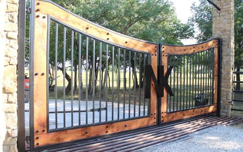 Farm Gates Entrance, Ranch Entrance Ideas, Entrance Gates Driveway, Metal Driveway Gates, Wooden Gates Driveway, Custom Driveway, Farm Entrance, Ranch Gates, Fence Gate Design