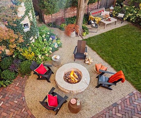 40 Super cool backyards with cozy fire pits Amazing Landscaping Ideas, Small Yard Landscaping, Small Garden Landscape, Gravel Patio, Fire Pit Ideas, Large Backyard, Back Yard Ideas, Backyard Fire, Backyard Living