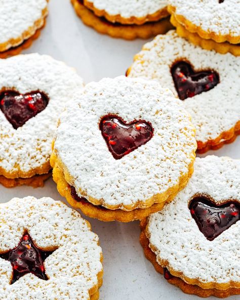 Easy Linzer Cookies Recipe, Linzer Cookie, Linzer Cookies Recipe, Holiday Baking List, A Couple Cooks, Cookie Storage, Linzer Cookies, Hot Chocolate Cookies, Best Christmas Cookies