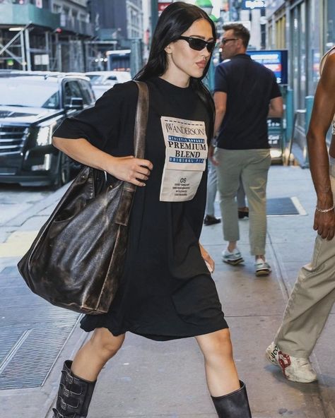 All Posts • Instagram Amelia Gray, Bella Hadid Outfits, Grey Outfit, Athletic Apparel, Celebrity Outfits, May 5, Angelina Jolie, Grey Fashion, Black Maxi Dress