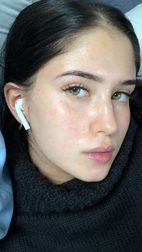 𝗌𝗈𝖿𝗂𝖺𝖽𝗂𝗋𝖺𝖽𝗈 Natural Eyelash Extensions, Clear Glowing Skin, Bare Face, Pretty Skin, Glowy Skin, Natural Face, Pale Skin, Glass Skin, Perfect Skin