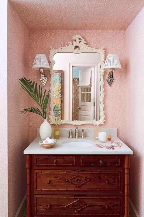 28 Bathroom Vanity Ideas To Elevate Your Storage Space Bathroom Cabinet Colors, Southern Living Homes, Southern Homes, Guest Bathrooms, Home Exterior, Southern Home, Bathroom Wallpaper, Trendy Home, Southern Living