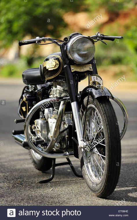 Download this stock image: Royal Enfield bullet G2 350 cc 1960 vintage motorcycle - ET08HE from Alamy's library of millions of high resolution stock photos, illustrations and vectors. Royal Enfield Classic 350cc, Bullet 350, Old Bullet, Bike Modification, Royal Enfield Wallpapers, Royal Enfield Accessories, Royal Enfield Modified, Bullet Bike, Bullet Bike Royal Enfield