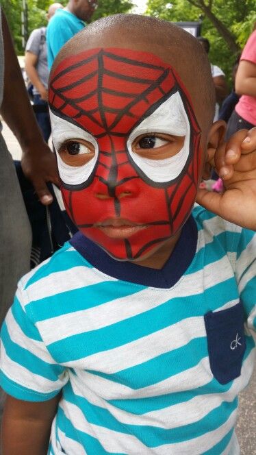 Spider-Man face paint Spiderman Face Makeup, Spider Man Halloween Makeup, Spiderman Makeup Looks Simple, Spider Man Face Paint Easy, Man Face Makeup, Spiderman Face Painting, Spider Man Makeup, Spiderman Face Paint, Spider Man Face Paint