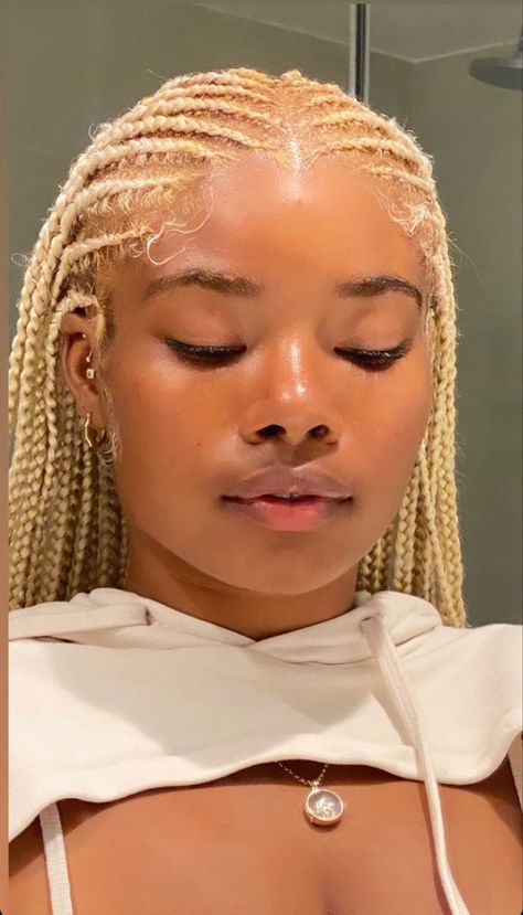 Cornrows For Round Faces Black Women, Round Face Braids, Cornrow Hairstyles For Round Faces, Blonde Cornrows Black Women, Cornrows On Round Face, Braids Round Face, Braided Hairstyles For Round Faces Black Women, Round Face Hairstyles Black Women, Blonde Braids Black Women With Beads