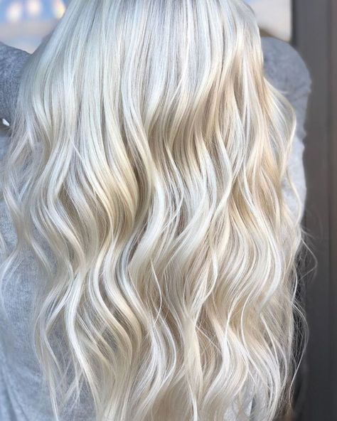 Pearl Hair Color, One Hair Color, Gray Hair Color, Pearl Blonde, Blonde Aesthetic, Color Tips, Hair 2022, Bob Haircut Curly, Colored Hair Tips