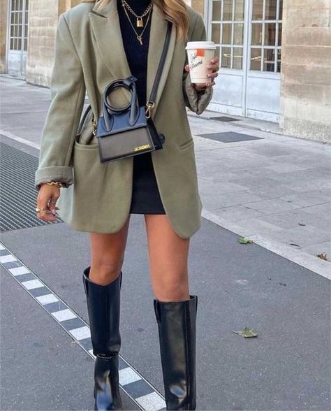 The Ultimate French Girl Style Guide For Classic Women 2023 30s Fashion, Casual Outfits City, Fall 2023 Fashion Trends New York, Mommy Chic Outfit Ideas, Night Out Outfit Nashville, Shoes Autumn 2023 Trends, Mid Length Dress Outfit, March Italy Outfits, London Outfit Inspo Summer