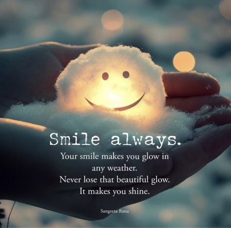 Keep Smile, Beauty Confidence, Sparkle Quotes, Inspirational Smile Quotes, Bible Doodling, New Year Wallpaper, Daily Reminders, Quotes And Notes, Keep Smiling