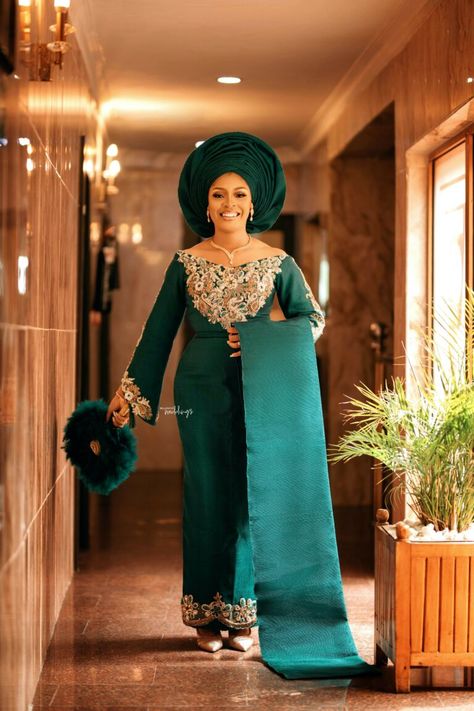 East Meets West! Take in the Beauty of Nonye & Ayo's Igbo-Yoruba Trad Yoruba Traditional Wedding Attire, Wedding Dress Green, Yoruba Bride, Nigerian Traditional Wedding, African Traditional Wedding Dress, African Party Dresses, Green Wedding Dresses, Traditional Wedding Attire, African Traditional Wedding