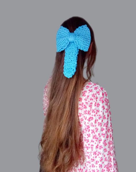 Crochet Hair Bow, Easy Hair Bows, Feminine Hair, Crochet Hair Bows, Easy Bow, Feminine Patterns, Mercerized Cotton Yarn, Hair Bow Clip, Crochet Easy