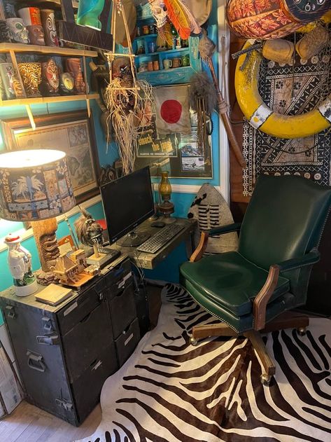 Safari Office Decor, Jungle Cabin Interior, Jungle Cruise Bedroom, Jungle Cruise Decor, Cruise Bedroom, Jungle Cruise Aesthetic, Explorer Office, Safari Core, Adventureland Aesthetic