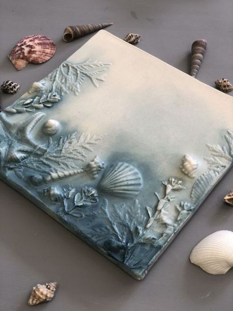 Prima Moulds, Canvas Painting Ideas For Beginners, Canvas Painting For Beginners, Seashell Wall Art, Art Coquillage, Seashell Projects, Painting Ideas For Beginners, Plaster Crafts, Canvas For Beginners