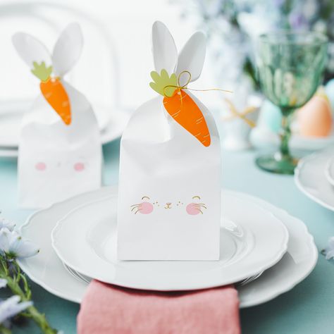 Elevate your Easter festivities with our enchanting Easter Decorations! Dive into the egg hunt excitement with pastel-colored balloons, coordinating tableware, and charming decor. Transform your space into a pastel paradise, perfect for creating unforgettable Easter memories. #Partydeco #b2b #EasterDecorations #EggHuntDelight #PastelColors #BalloonDecor #EasterTableware #SpringCelebration #WhimsicalEaster #PartyEssentials #MemorableMoments #PastelParadise #CharmingDecor #EasterJoy Bunny Treat Bags, Easter Bunny Treats, Rabbit Treats, Bunny Birthday Party, Easter Gift Bags, Easter Favors, Easter Party Favor, Bunny Treats, Bunny Party