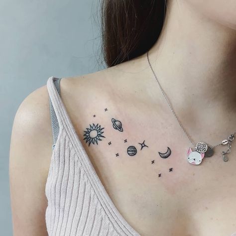 15+ Embroidery Tattoos That Look Like Stitching on Skin Collar Bone Tattoo Quotes, Jordan Aesthetic, Ephemeral Tattoo, Collar Tattoo, Bone Tattoo, History Tattoos, Planet Tattoos, Bone Tattoos, Tattooed Women