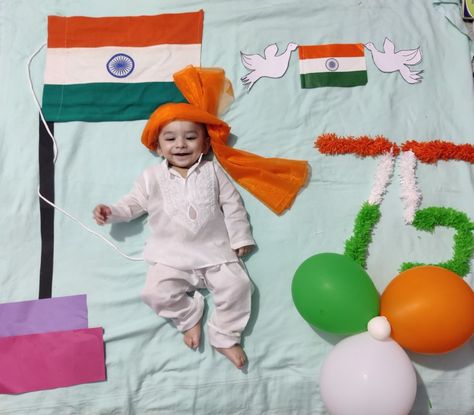 Independence day Independence Day Theme Baby Photoshoot, Republic Day Baby Photoshoot Ideas, Republic Day Baby Photoshoot, Independence Day Baby Photoshoot, Independence Day Photoshoot, Months Photoshoot, Monthly Photoshoot, Baby Captions, Baby 12 Months