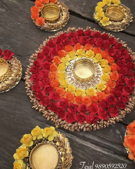 Net Cloth Decoration Ideas, Diwali Decorations Items, Diya Thali Decoration Ideas, Arathi Plate Decoration For Wedding, Thali Decoration Ideas Handmade, Diwali Diya Decoration Handmade, Handmade Rangoli, Arti Thali Decoration, Aarti Thali