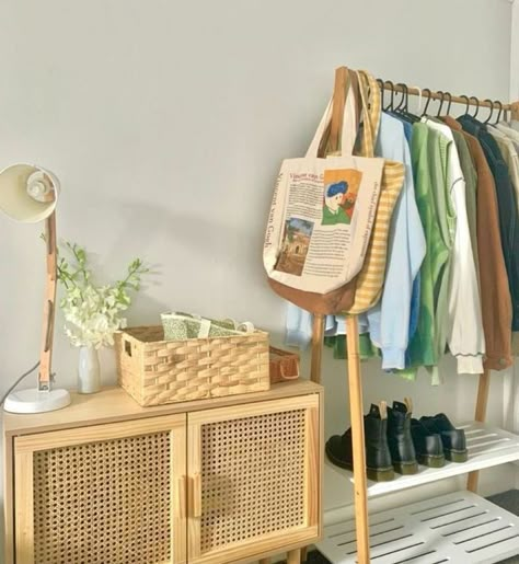 Where To Hang Bags In Bedroom, Room Shelving Ideas Bedrooms, Cozy Minimalist Bedroom Green, Cute Storage For Bedroom, Boho Storage Ideas Bedrooms, Minamilist Room Decor, Ideas For Blank Walls Bedrooms, Urban Outfitters Bedroom Aesthetic, Shared Dorm Room Ideas