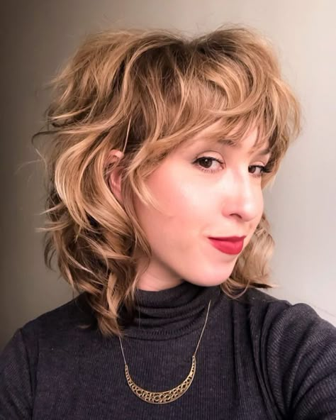 Soft Shag Haircut Short With Bangs, Shaggy Bob For Wavy Hair, Wavy Shag, One Length Haircuts, Curly Shag Haircut, Asymmetrical Haircut, Textured Haircut, Hair Adviser, Lob Haircut