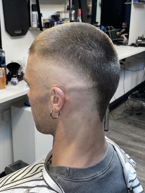 Buzz Hairstyles Men, Mens Buzzcut Hairstyles, 2025 Men Hairstyle, Buzzcut Receding Hairline, Skin Fade Buzzcut Men, Buzz Mohawk, Burst Fade Buzz Cut, Buzzed Mohawk, Buzzcut Mohawk