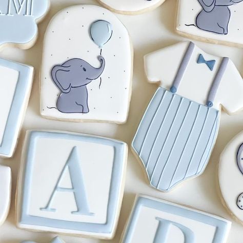 Taylor Schulteis on Instagram: "Perfect cookies for a baby boy shower! 🥰• • • • • #cookies #cookiedecorating #instacookies #instacookie #cookiesofinstagram #sweets #bakery #cookiesofig #sugarcookies #sweetone #buttercream #royalicingcookies #royalicing #cakesofinstagram #bakemyday #wilton #lemoncookies #orangecookie #onesie #onesies #lemon #onesiecookie #babyshowers #babyshower #lemonbabyshower #babyshowerparty #babyshowercookies #genderneutral #babygirl  #babyboy" Baby Boy Cookies Decorated, Baby Shower Boy Cookies, Baby Shower Cookies For Boy, Baby Boy Shower Cookies, Boy Baby Shower Cookies, Baby Boy Cookies, Cookies Design, Onesie Cookies, Perfect Cookies