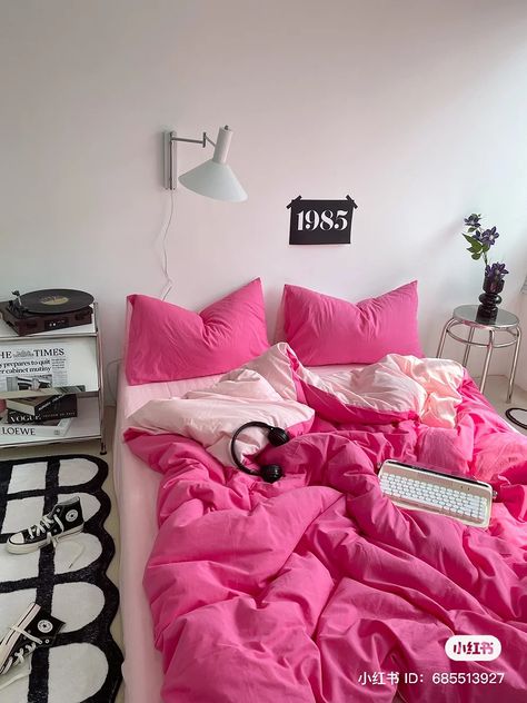 Pink Bed Sheets Bedroom Ideas, Pink Sheets Aesthetic, White And Pink Room Aesthetic, Future Apartment Decor, Apartment Decor Inspiration, Butcher Block Countertops, Chic Kitchen, Dream Room Inspiration, Room Makeover Bedroom