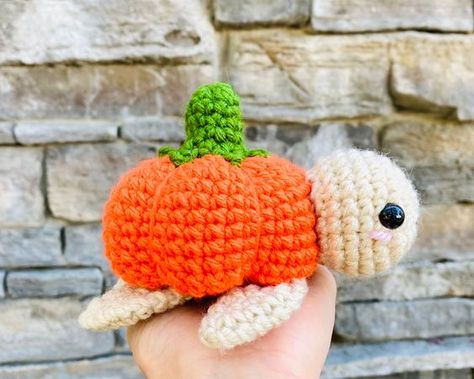 Pumpkin Turtle | Fall Crochet Pattern PDF, Sea Turtle Amigurumi Animal, Halloween Crochet Autumn Pumpkin Crochet toys tutorial #crochettoystutorial #crochet #crochettoy #crochetpattern #crochetpatterns 3.298 Crochet Pour Halloween, Crochet Unique, Fall Crochet Patterns, Easy Crochet Animals, Confection Au Crochet, Crochet Aesthetic, Crochet Turtle, Halloween Crochet Patterns, Crochet Animals Free Patterns