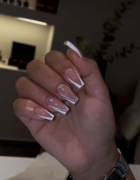 Double V French Tip Nails, French Nails With Letter, French V Nails, V Shaped French Tip Nails, V French Nails, Double French Tip Nails, V French Tip Nails, Double French Tip, Nails French White