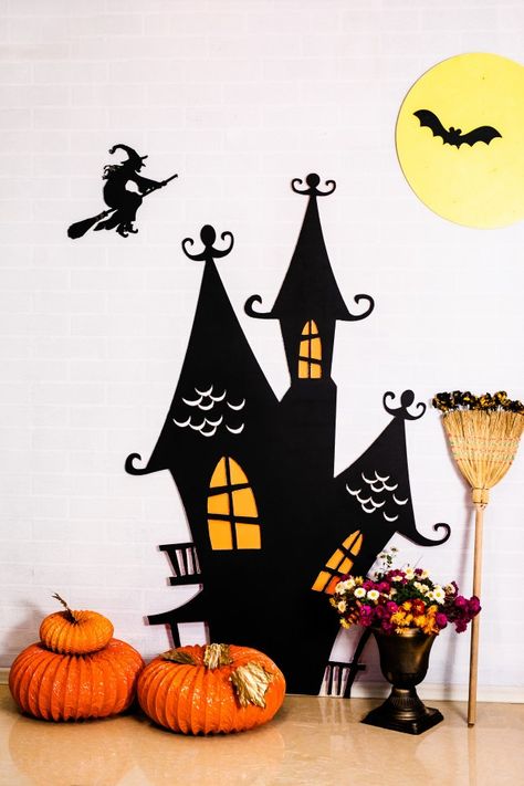 Halloween Classroom Decorations, Pumpkins Decor, Preschool Activities Printable, Decorative Pumpkins, Fairy Castle, Halloween Classroom, Black Fairy, Baby Angel, Halloween Party Decor