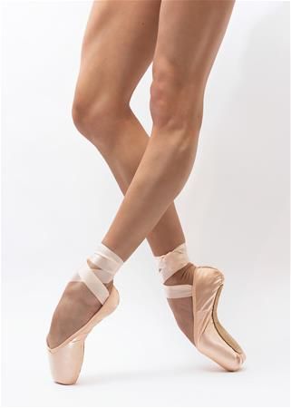 NeoPointe Smart (0545N) | Nikolay® - official online shop of pointe shoes and dance apparel in the USA Dance Apparel, Ballet Inspiration, En Pointe, Pointe Shoes, La Pointe, Dance Outfits, Low Heels, Le Point, Arch