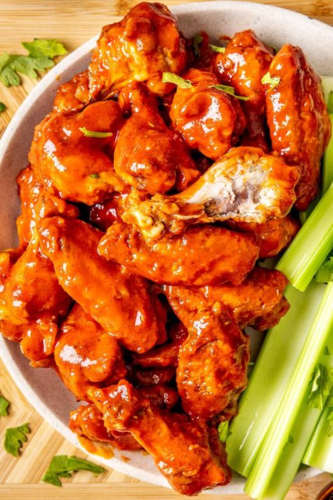 Vegetarian Chicken Wings, Baked Buffalo Chicken Wings, Wings Recipe Baked, Baked Buffalo Wings, Baked Buffalo Chicken, Baked Wings, Buffalo Chicken Wings, 20 Minute Recipes, Herb Salad