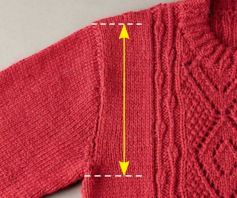 How to measure armholes in knitting Things To Make With Yarn, Tunic Knitting Patterns, Knitting Basics, Knitting Patterns Free Cardigans, Knitting Instructions, Lace Sweater, How To Measure, Knit Sleeve, Knit Tunic