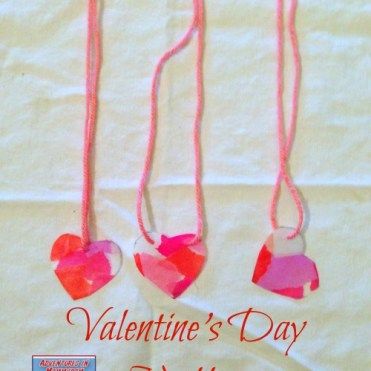 VALENTINES Catholic Kids Crafts, Straw Valentine, Valentines Diy Kids, Valentine Necklace, Craft Easter, Straw Crafts, Class Valentines, Valentine's Day Party, Catholic Kids