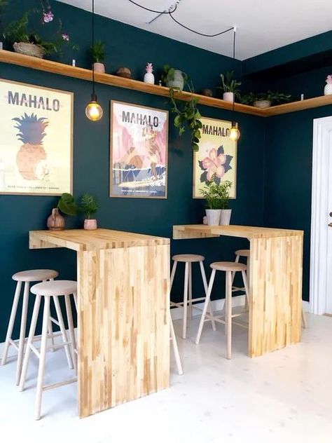 25 Ideas muy originales para poner un negocio de comida Staff Lounge, Bar Deco, Coffee Shop Interior Design, Cafe Shop Design, Coffee Shops Interior, Bakery Design, Coffee Shop Design, Coffee Shop Decor, Cafe Interior Design