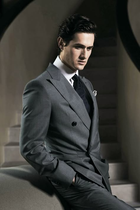 Charlie Siem, Sharp Dressed Man, Tuxedo For Men, Dark Wear, Fitted Suit, Mens Fashion Suits, Well Dressed Men, Fashion Gallery, Dress For Success