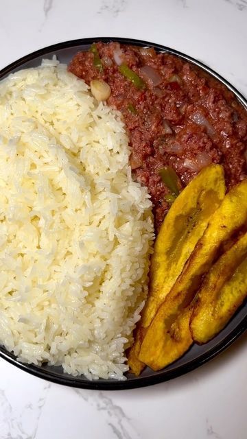 Bully Beef, Bahamian Food, African Recipes Nigerian Food, Jamaica Food, Corn Beef, Nigerian Food, Beef And Rice, Food Babe, Delicacy Food