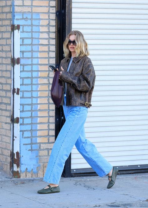 Liberty Prints, Ballet Flats Outfit, Flats Outfit, Elsa Hosk, Celebrity Street Style, Mode Inspo, 가을 패션, Looks Style, Mode Inspiration