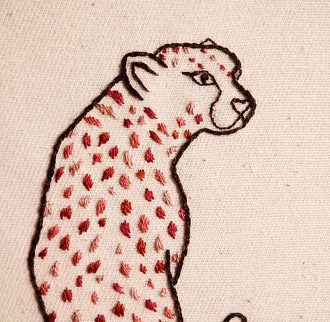 Cheetah Embroidery, Leopard Embroidery, Handy Craft, Animal Embroidery, Artist On Instagram, Diy Embroidery, Punch Needle, Diy Projects To Try, A Series