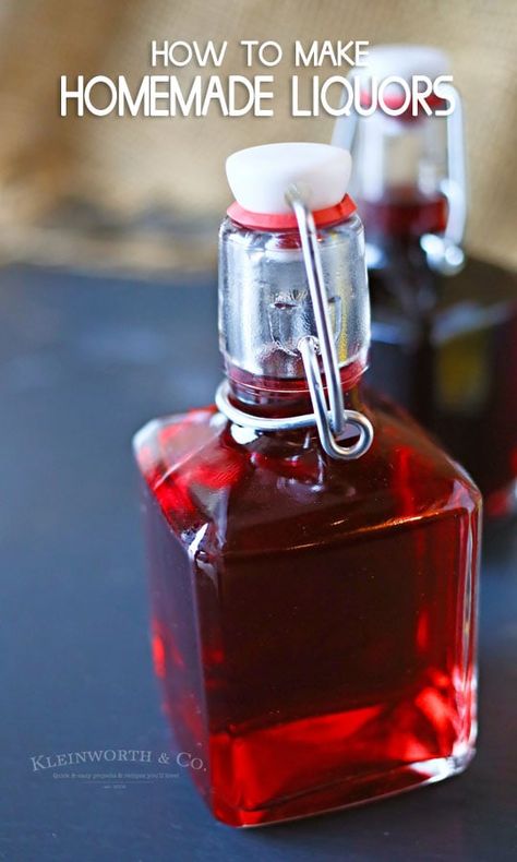 How to Make Homemade Liquors or homemade brandy. This homemade fruit brandy recipe is so easy & makes excellent gifts for the holidays or any occasion. Nagereg Resepte, Fruit Party Ideas, Homemade Brandy, Making Alcohol, Amaretto Recipe, Homemade Liqueur, Homemade Liqueur Recipes, Cherry Bounce, Brandy Recipe