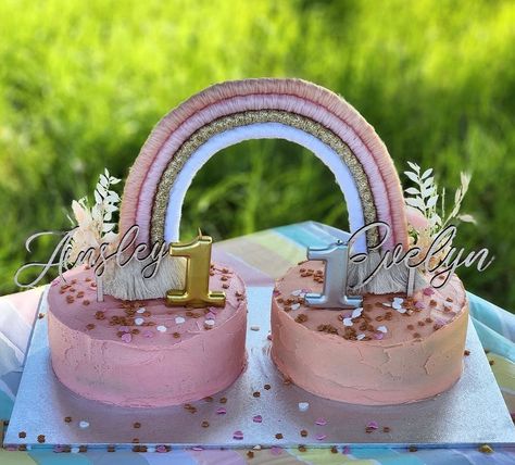 Twin Smash Cake, Twincess 1st Birthday, Cake For Twins Girls Birthday, Twin Girls Birthday Cake, First Birthday For Twins, First Birthday Twin Themes, Twin Rainbow Cake, Twin 1st Birthday Themes, First Twin Birthday Party Themes