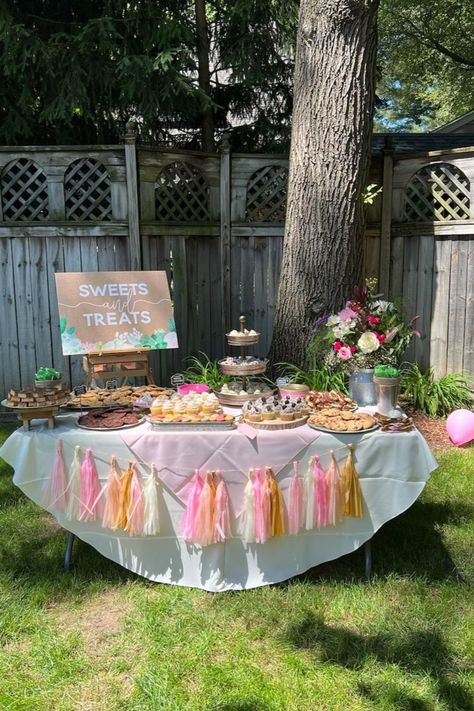 23 Best 2023 Graduation Party Ideas For a Memorable Celebration - Its Claudia G 2023 Graduation Party Ideas, Graduation Party 2023, Graduation Party Colors, Graduation Party Food Ideas, Grad Party Food, Graduation Party Food, Pink Graduation Party, Grad Party Theme, 2023 Graduation Party