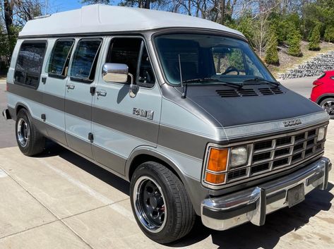 Dodge Ram B250 Elk Top Conversion Van Dodge Ram Van, Ram Van, Conversion Van, Van Conversion, Dodge Ram, Elk, Dodge, Ram, Van