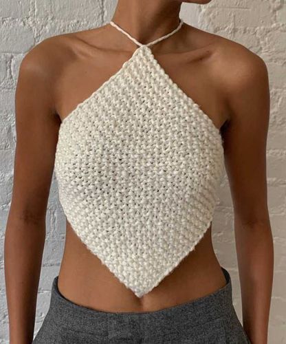 We May Have Found The Most Revealing Top Trend Of Summer--Emily Ratajkowski Is On Board! | SHEfinds Crochet Top Outfit, Crochet Halter Top, Crop Top Pattern, Crochet Crop Top Pattern, Mode Hippie, Mode Crochet, Crochet Halter, Crochet Halter Tops, 자수 디자인