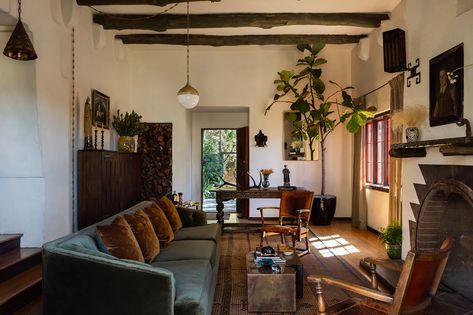 Pueblo Style House, Visual Archive, Deco Boheme, California Design, Fantasy House, Studio Mcgee, Living Room Inspo, Living Room Inspiration, Cozy House