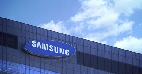 Samsung Brings Vernacular Touch To Strengthen India Presence The company has even revamped the Galaxy Apps store and is now focused on making search and navigation seamlessly possible in vernacular languages.  Samsung Indus OS Samsung Store, Samsung Electronics, Samsung Mobile, Door Repair, New Africa, Bitcoin Mining, News Website, Tech News, New Technology