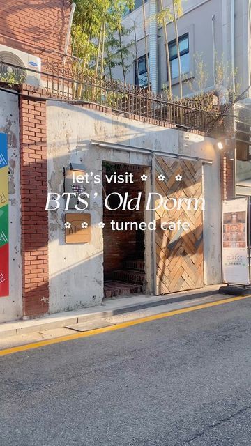 Cafe In Korea, Bts Cafe, Jhope Jimin Jungkook, Bts History, Jungkook Taehyung, Cute Cafe, The Cafe, Bts Korea, The Neighborhood